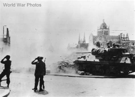 M10 Fires At German Tank In Orleans France 1944 World War Photos