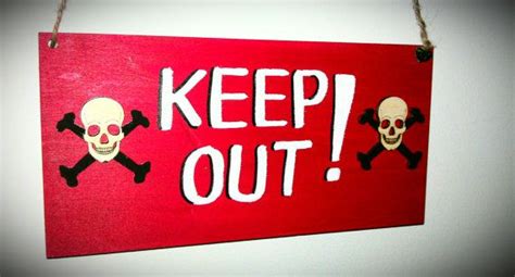 Boys Bedroom Keep Out Sign Plaque For Door By Thefairiesworkshop £6