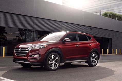 Interested in the 2016 hyundai tucson? 2016 Hyundai Tucson Debuts in NY, Doesn't Look Half Bad ...