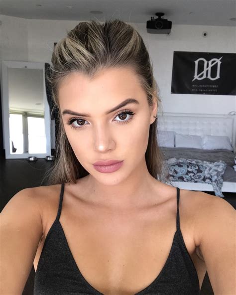 Alissa Violet Sexy Pictures 14 Pics Sexy Youtubers