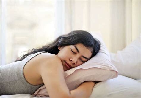 10 Simple Ways To Fall Asleep As Fast As Possible