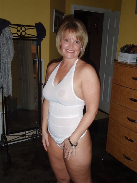 Sexy Busty Mature Wife Tonya 33 Pics Xhamster