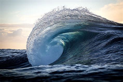The Majestic Power Of Ocean Waves Captured By Warren