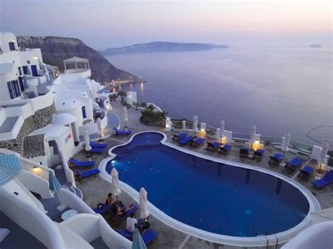 Hotels In Santorini Greece