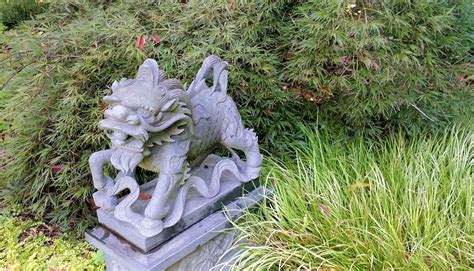 Japanese garden statue at Gibbs Garden (Aug25 2016). | Garden statues, Japanese garden, Garden