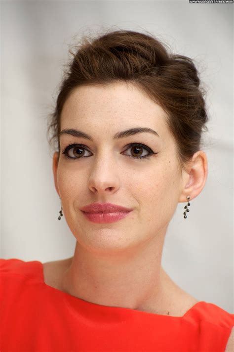Anne Hathaway Photoshoots Photoshoots Celebrity Beautiful Babe Posing