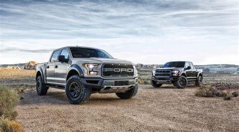 The 2017 Ford F 150 Raptor Gets Supercrew Version At Naias Autoevolution