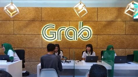 Your browser does not support the video tag. What Does Grab v Go-Jek Say About The Singaporean Consumer?