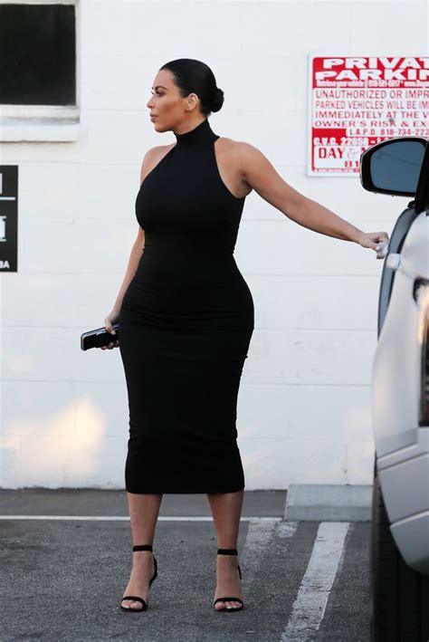 pregnant kim kardashian steps out in little black dress to film kuwtk huffpost