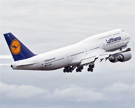 Boeing Entrega A Lufthansa Su Primer Boeing 747 8 Intercontinental
