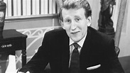 Lance Percival, star of That Was The Week That Was, dies aged 81 - BBC News
