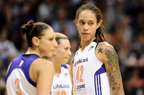 Griner Says She Was Not Alone As Gay Athlete At Baylor Hopes To Repair Relationship With