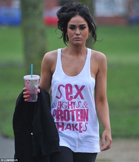 Vicky Pattison Looks Very Slim In Revealing Outfit At Outdoor Gym