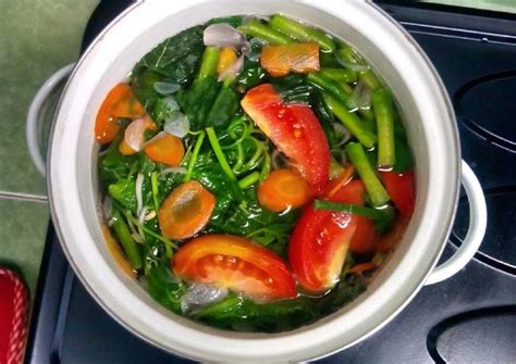 Sayur bening (indonesian clear vegetable soup). Resep Sayur bening oleh ɦɛttʏ_ʝʊʟɨa - Cookpad