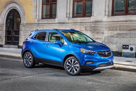 Used 2019 Buick Encore Sport Touring Suv Review And Ratings Edmunds