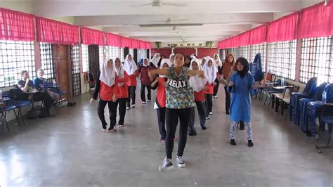 Smk tg mahmud 2 telah mengadakan sambutan perayaan tahun baru cina pada 25 februari 2018. Dance Class: SMA Setiu & SMK Tengku Mahmud 2 - YouTube