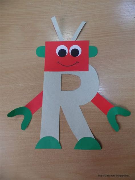 Clasa pregatitoare: Litera R de la...robot | Preschool letter crafts
