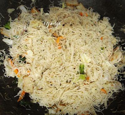 Mihun atau lebih dikenal bihun adalah jenis bahan makanan dari tiongkok. Bihun goreng putih | Food, Recipes, Vegetables