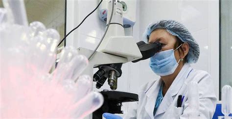 Việt nam có mua vaccine của trung quốc và nga? Covid-2019: what can Vietnam's scientists do?