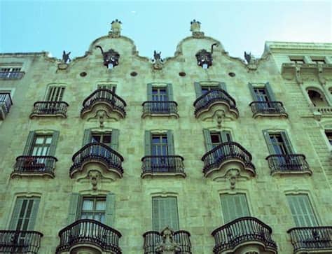 The casa calvet de barcelona (1899) is one of antoni gaudí's earliest buildings. Gaudi. Casa Calvet