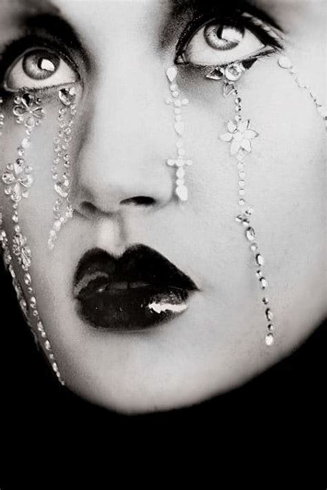 Artists have long explored subversive ways to reach new audiences using television. Avant Garde Style in 2020 | Artistry makeup, Rhinestone ...