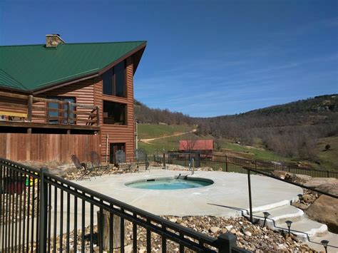Houses, villas, apartments, cottages, lodges, cabins, farmhouse HORSESHOE CANYON RANCH - Prices & Reviews (Jasper, AR ...