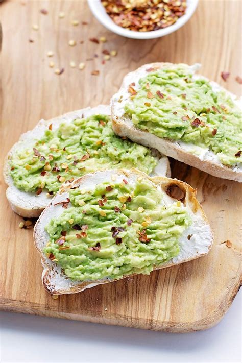This Goat Cheese And Avocado Toast Is So Delicious And Super Easy To Make