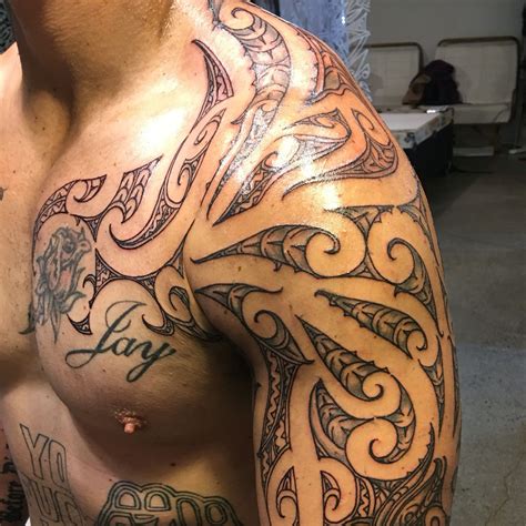 Reworked Ta Moko Shoulder Cool Tribal Tattoos Weird Tattoos Body Art Tattoos Hand Tattoos