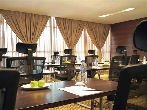 Quelles sont les attractions populaires proches de mövenpick hotel and convention centre klia ? Movenpick Hotel & Convention Centre KLIA, Sepang, Selangor ...