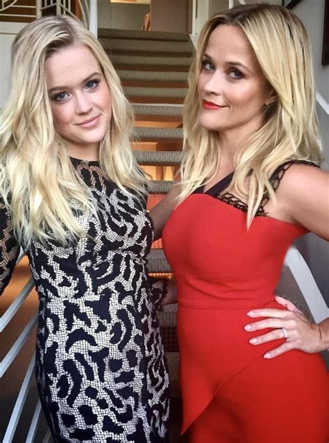 Reese Witherspoon With Her Daughter Rpics3kot