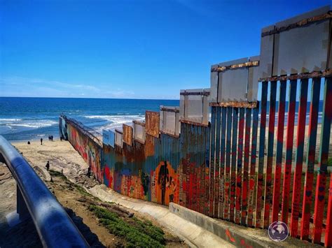 Tijuana Y El Muro Que Nos Detuvo Viaje Interminable