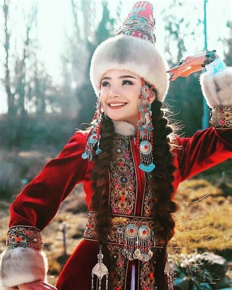 Kazak Kızı turksturan turan türk bozkurt turkmenistan ozbekistan göktürk göktanrı