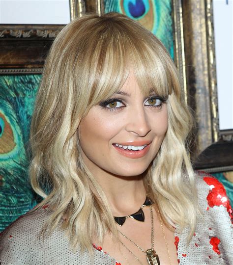 Let's summarize the main options that denise and i discussed when it comes to short hairstyles for older women. Hairstyles That Make You Look Thinner - fashionsy.com