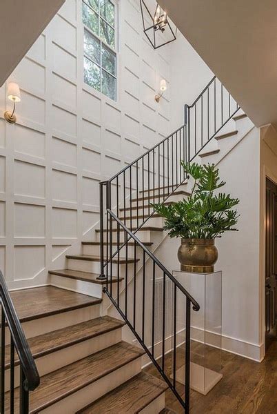 Awesome inspiration for your home decor, projects, and easy diy ideas for stairs in your home. 21+ Chic Staircase Wall Decoration Ideas - Listing More