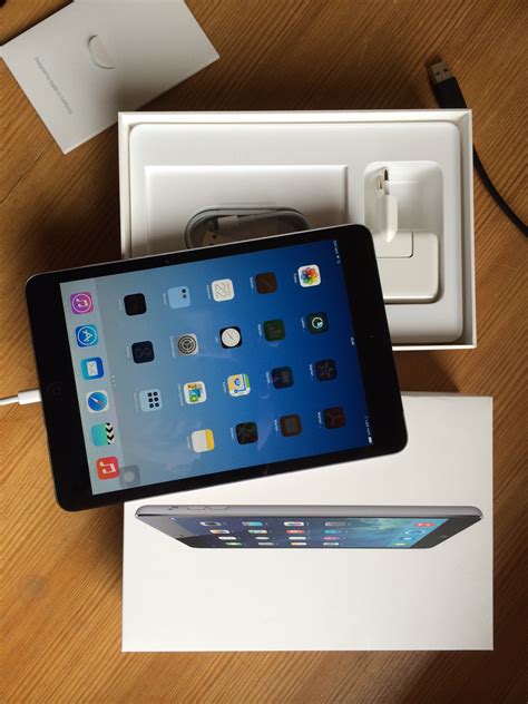 The ipad mini (branded and marketed as ipad mini) is a line of mini tablet computers designed, developed, and marketed by apple inc. Verkaufe Apple iPad Mini Retina 128GB - LTE - space grau