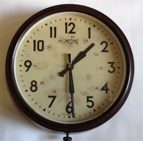 Original 1940s Smiths Bakelite Wall Clock Hutchisonantiquescom