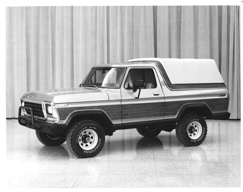 Ford Bronco Suv 4x4 Truck Wallpapers Hd Desktop And Mobile