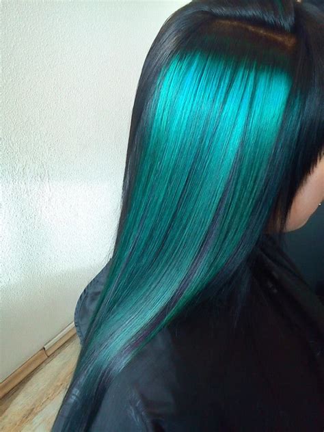 Black Hair With Turquoise Higlights Color Elumen Tqall