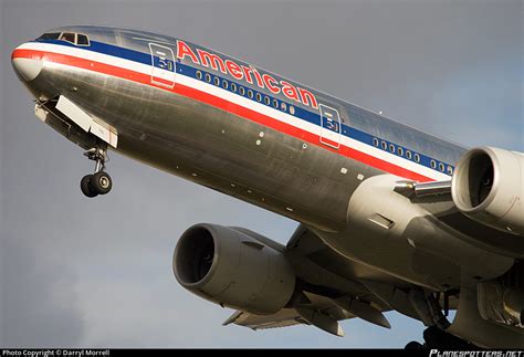 It is the world's largest twinjet. N755AN American Airlines Boeing 777-223(ER) Photo by ...