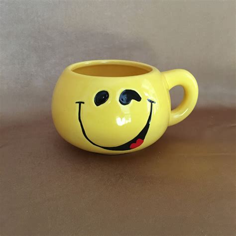 Happy Face Mug Yellow Smiley Face Kitsch T 70s Coffee Etsy
