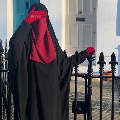 Pin By Ay E Ero Lu On Niqab Burqa Veils Masks Arab Girls Hijab Niqab Arab Girls