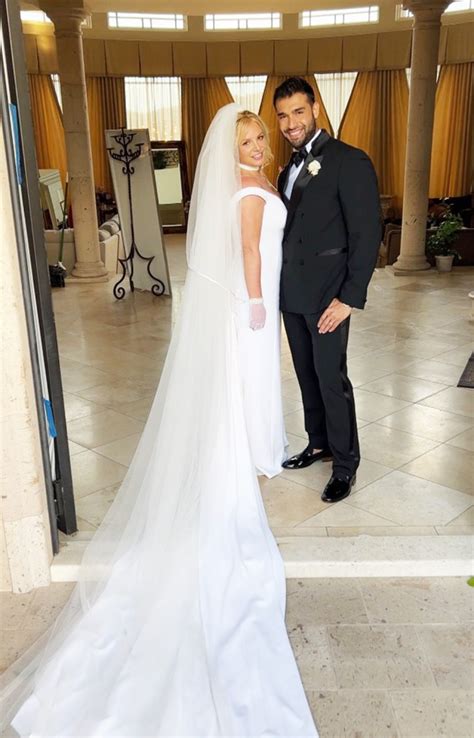 Britney Spears Wedding Photos Relive Her Big Day With Sam Asghari