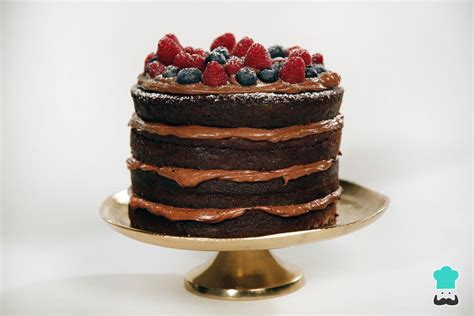 Torta Desnuda De Chocolate O Naked Cake La Tarta Para Fiestas De Moda