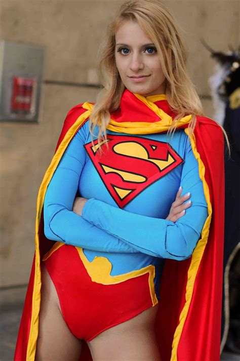Supergirl Cosplay Gallery Ebaums World