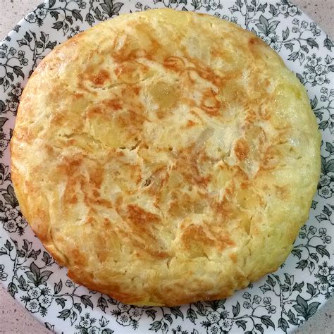 In our experience, that's where omelettes come in. Traditional Spanish Omelette Recipe