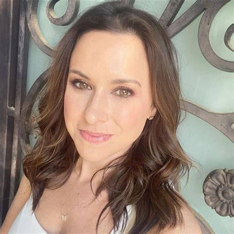The Net Worth Of Lacey Chabert Prominence And Rise Of A Star Lacey Chabert Lacey Actresses
