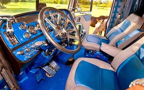 10 Best Custom Big Rig Interiors