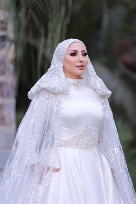 شاهد حفل زفاف عروسين برفقة ابنتيهما يثير الجدل في مصر الأمل نيوز