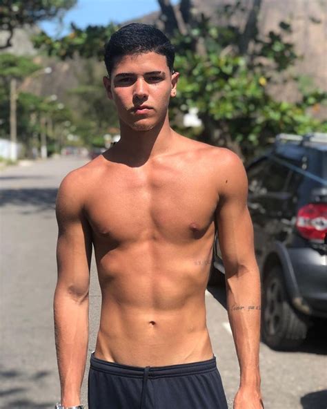 Caio Ponciano No Instagram Garotos Sensuais Torso Masculino Homens