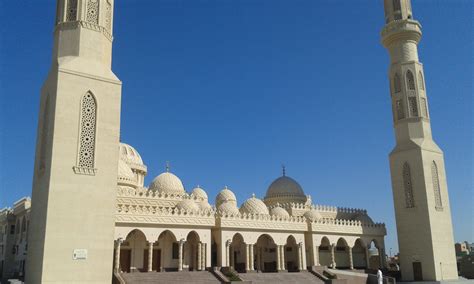 بالصور.. مسجد الميناء الكبير بالغردقة منارة إسلامية على ...